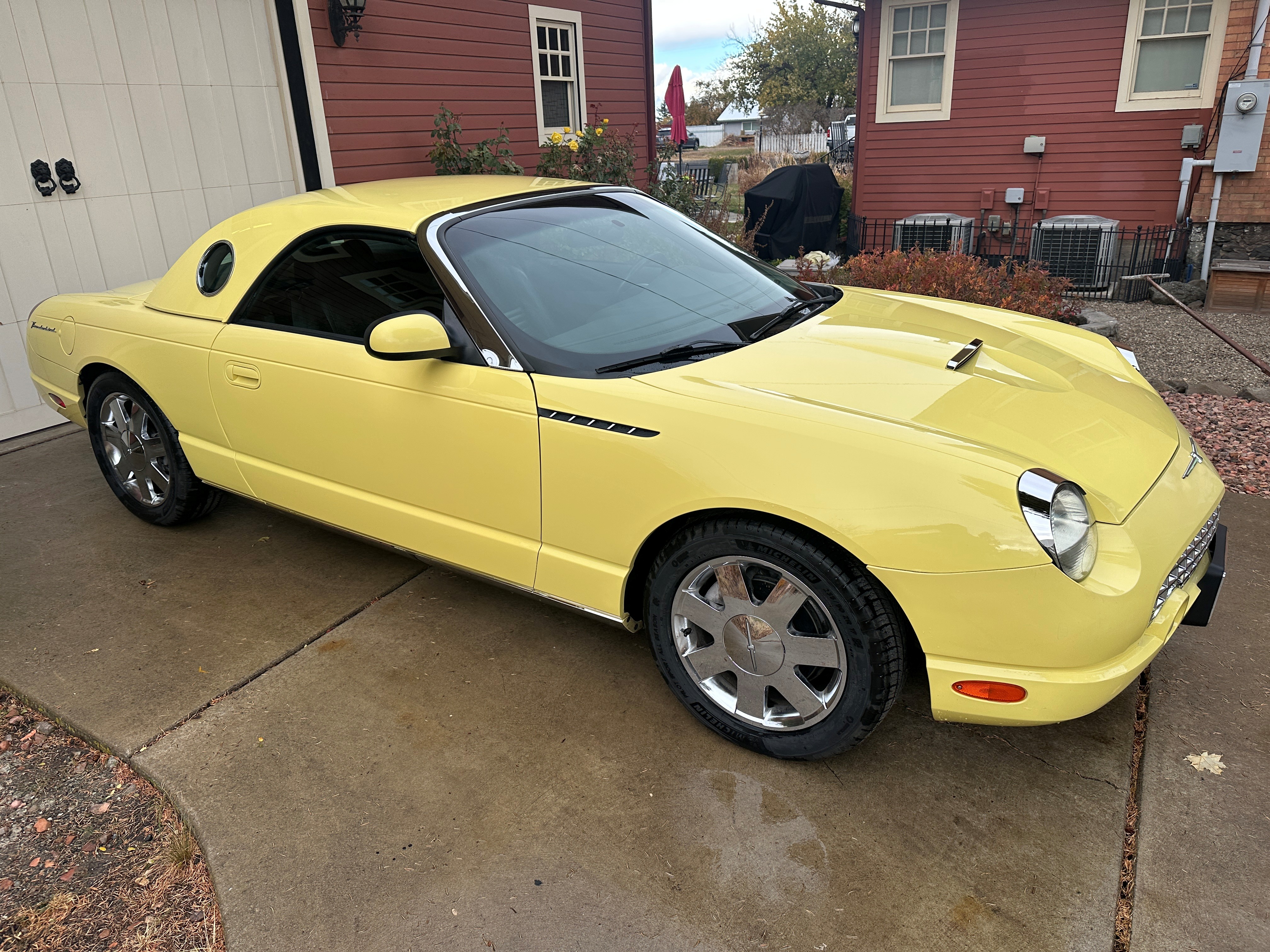 Used 2002 Ford Thunderbird RWD image 10
