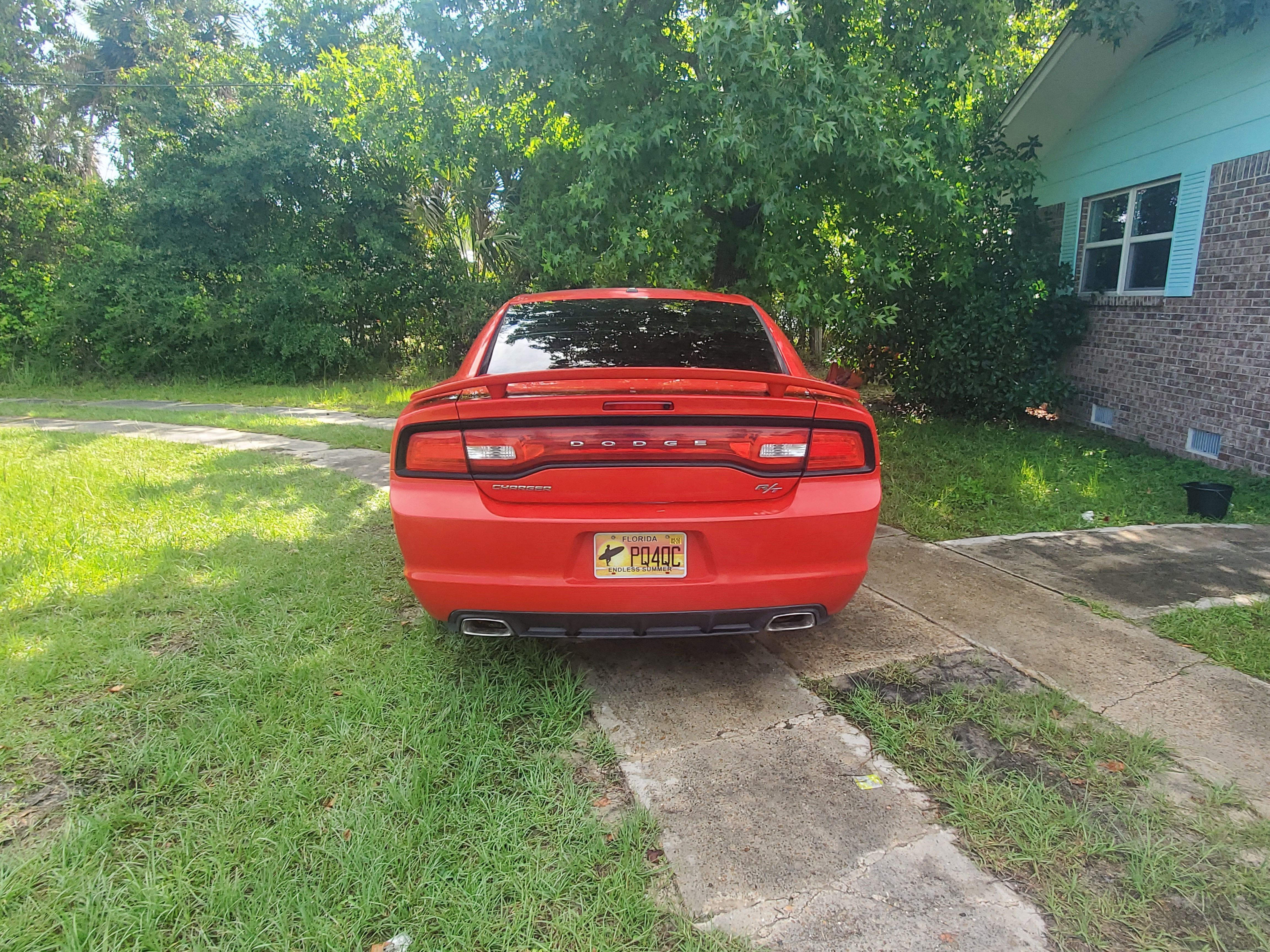 Used 2014 Dodge Charger R/T w/ Blacktop Package RWD image 5