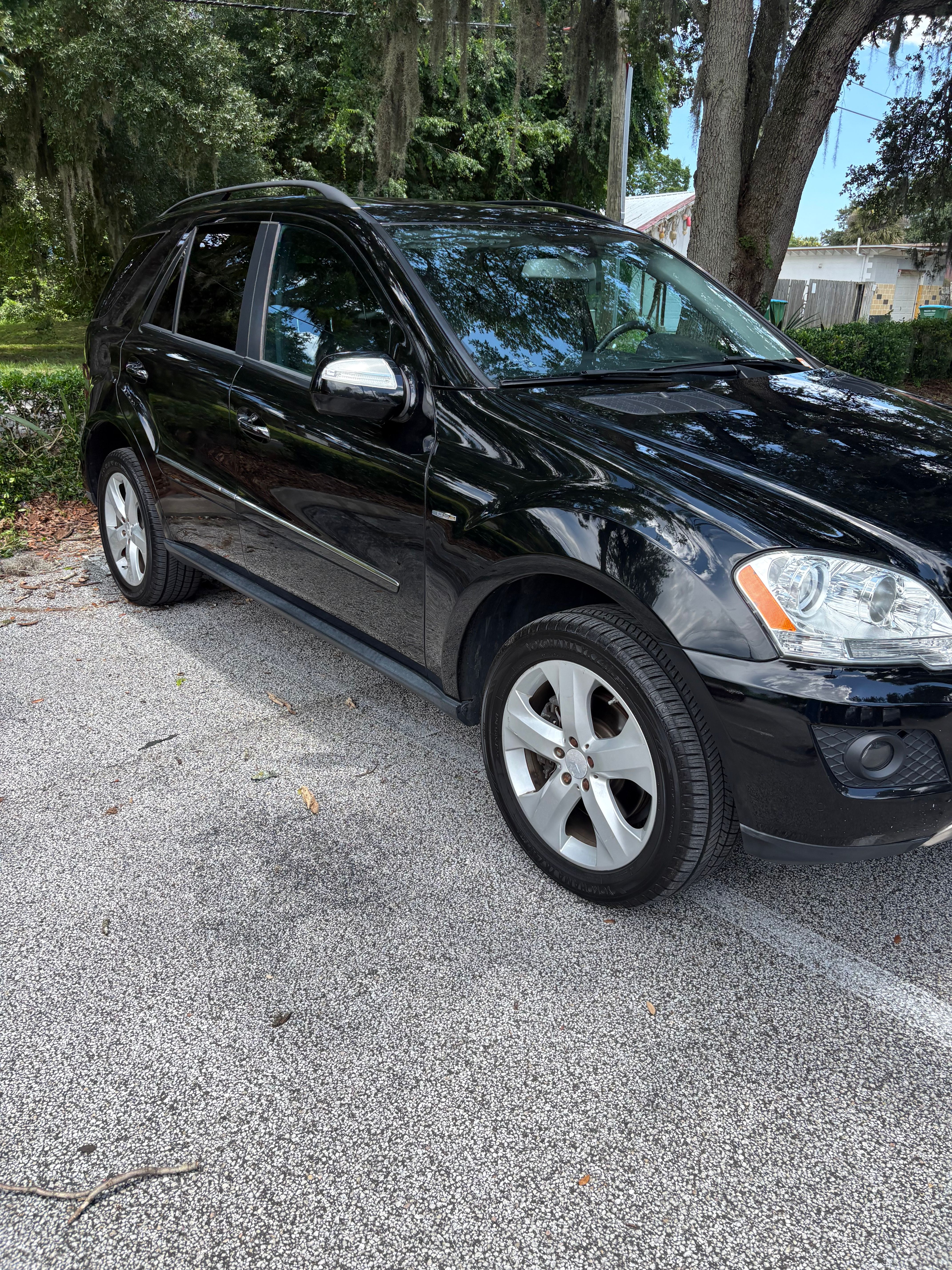 Used 2009 Mercedes-Benz ML 320 BlueTEC 4MATIC image 6