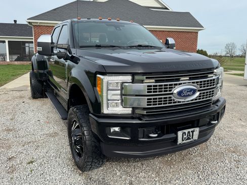 Used 2018 Ford F350 Platinum w/ Platinum Ultimate Package image 2