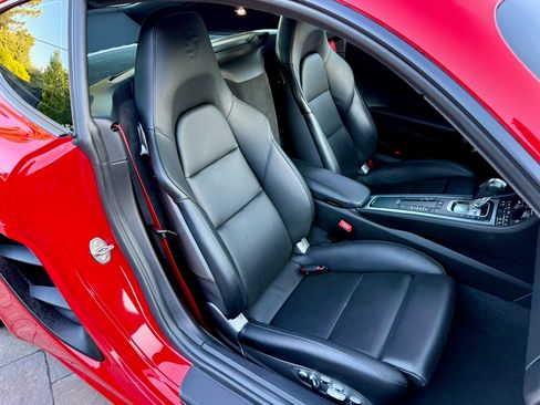 Used 2018 Porsche 718 Cayman GTS RWD image 25
