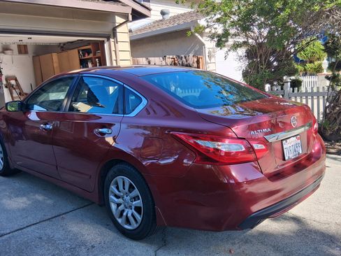 Used 2017 Nissan Altima 2.5 S w/ Power Driver Seat Package image 2