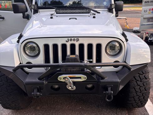 Used 2017 Jeep Wrangler Unlimited Sahara w/ Connectivity Group image 2