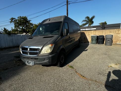 Used 2007 Dodge Sprinter 2500 w/ Comfort Seating Group image 5