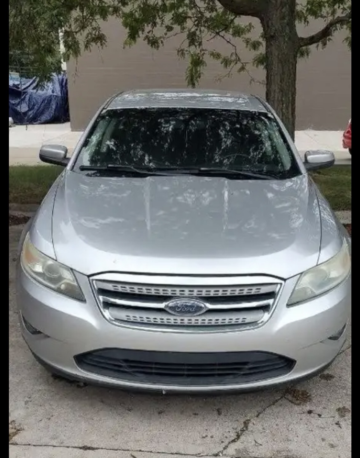 Used 2010 Ford Taurus SEL FWD image 5