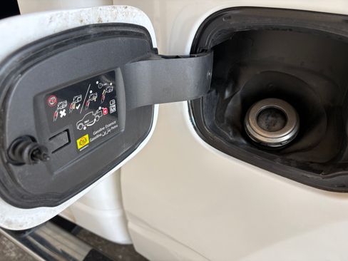 Used 2020 RAM 1500 Big Horn AWD/4WD image 15