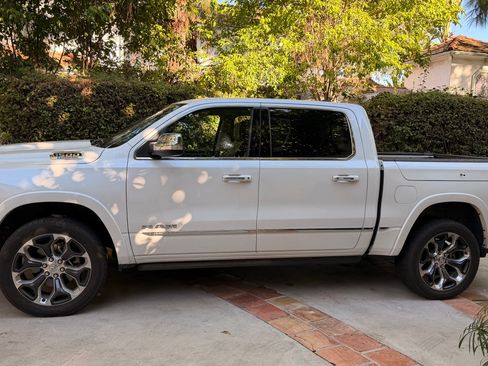 Used 2022 RAM 1500 Limited image 4