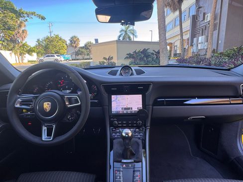 Used 2018 Porsche 911 Carrera T image 19