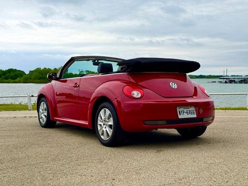 Used 2009 Volkswagen Beetle S FWD image 5