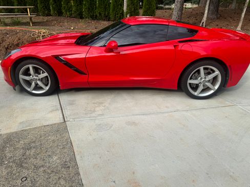 Used 2015 Chevrolet Corvette Stingray Coupe RWD image 4