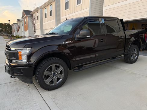 Used 2020 Ford F150 XLT w/ Equipment Group 302A Luxury image 8