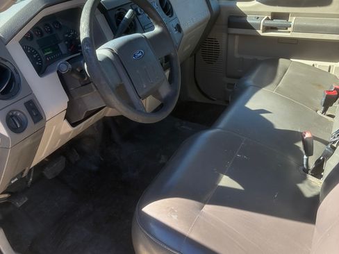 Used 2009 Ford F250 XL image 4