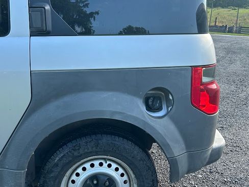 Used 2004 Honda Element LX image 10