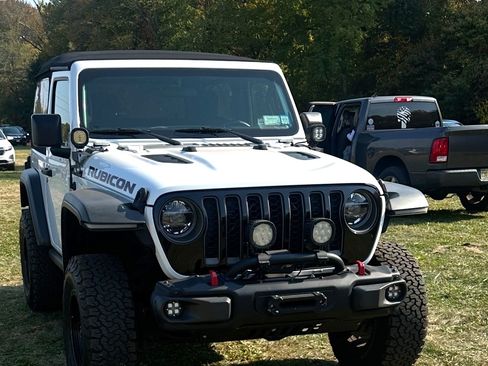 Used 2018 Jeep Wrangler Sport image 1