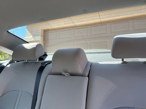 Used 2015 Hyundai Sonata SE w/ Option Group 09 image 13