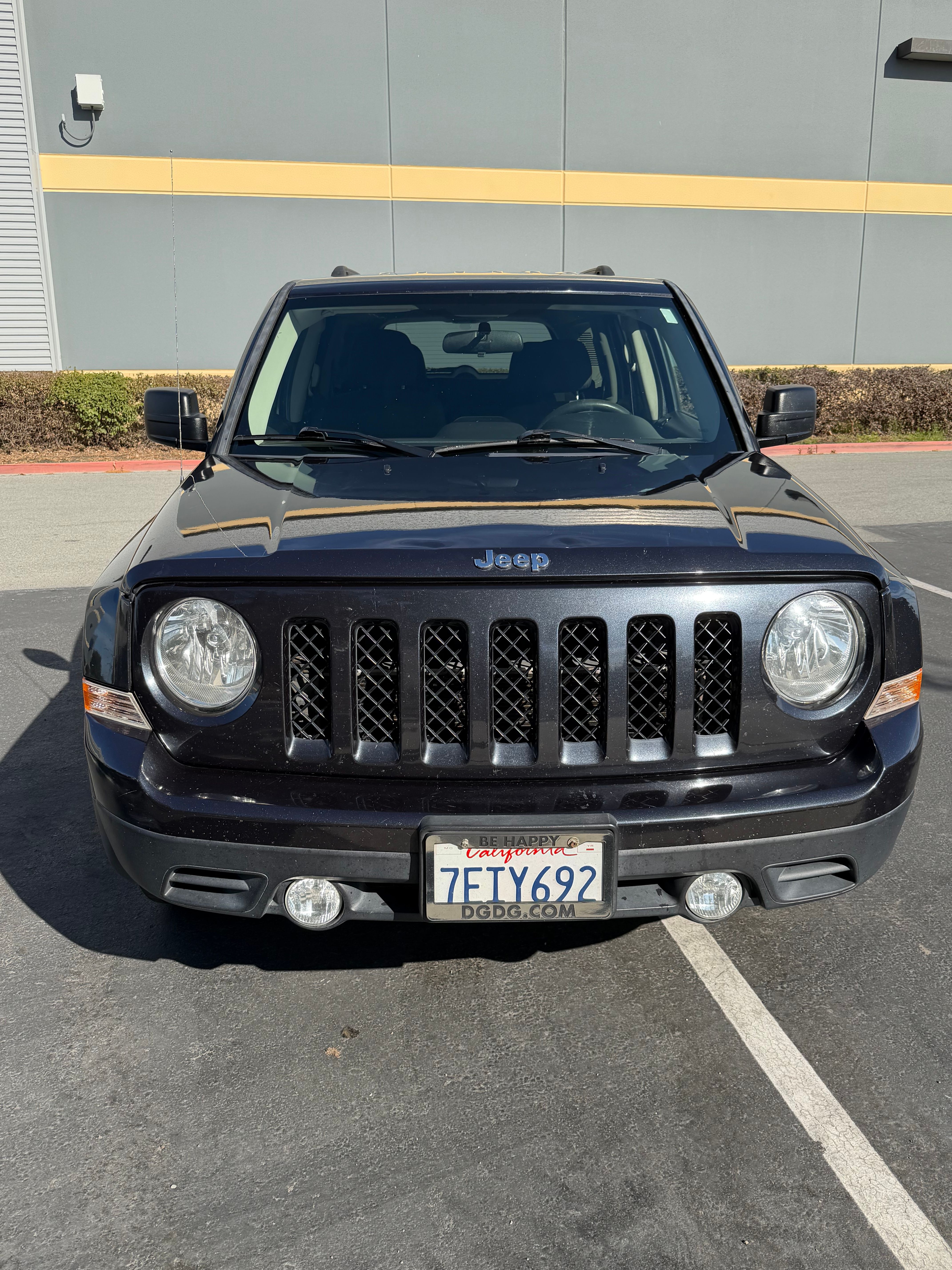 Used 2014 Jeep Patriot Sport FWD image 2