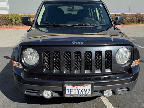 Used 2014 Jeep Patriot Sport FWD image 2