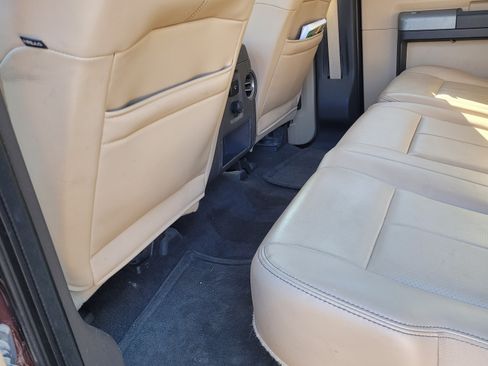 Used 2016 Ford F250 Lariat w/ Lariat Interior Package image 10