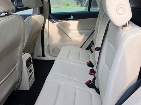 Used 2012 Volkswagen Tiguan S AWD/4WD image 4