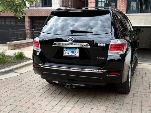 Used 2013 Toyota Highlander Limited AWD/4WD image 28