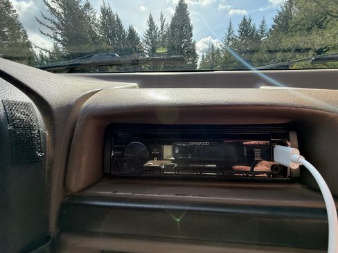 Used 1996 Ford Bronco image 10