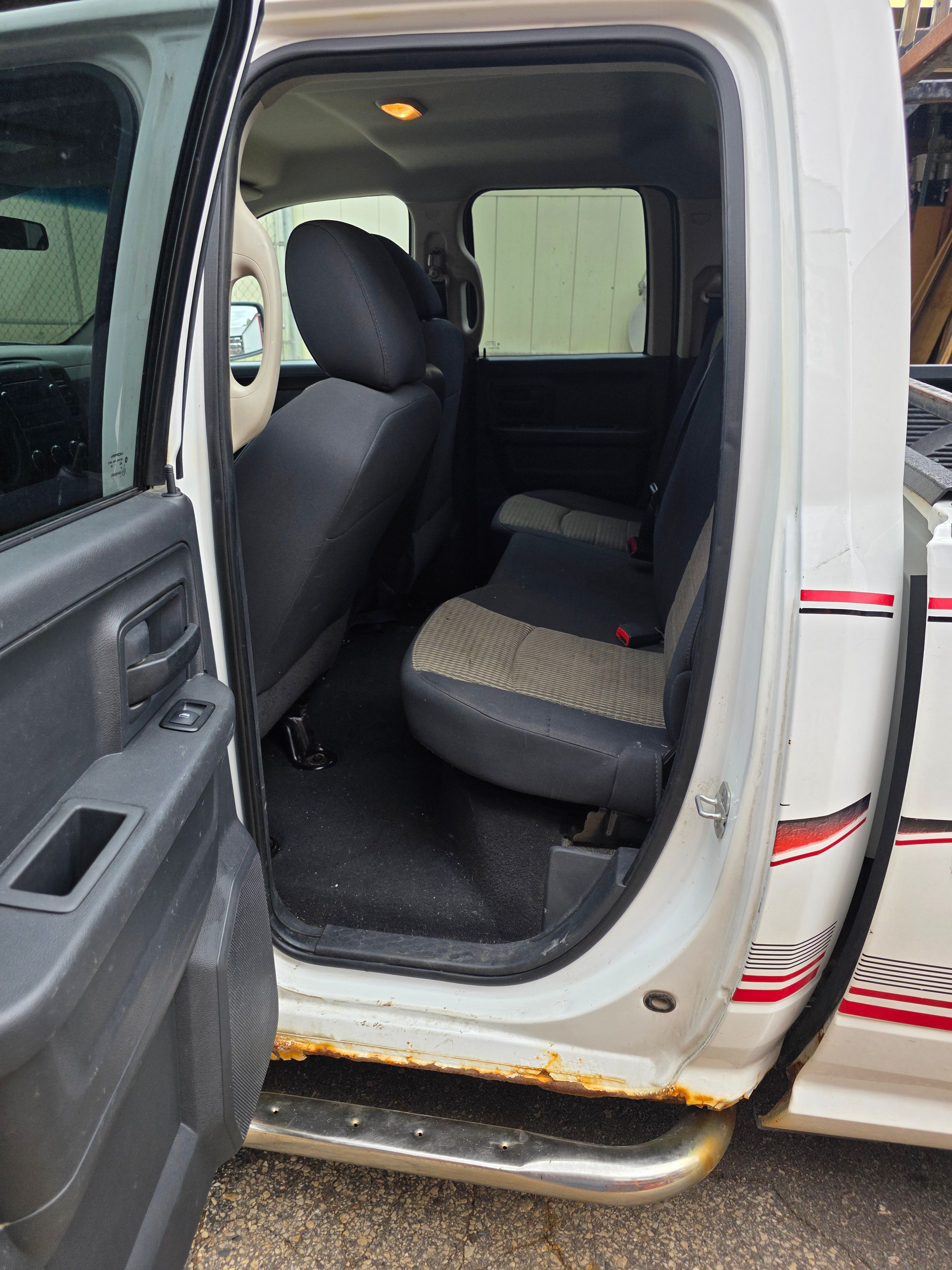 Used 2011 RAM 1500 ST w/ ST Popular Equipment Group RWD image 17