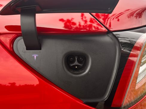 Used 2023 Tesla Model 3 Standard Range RWD image 30