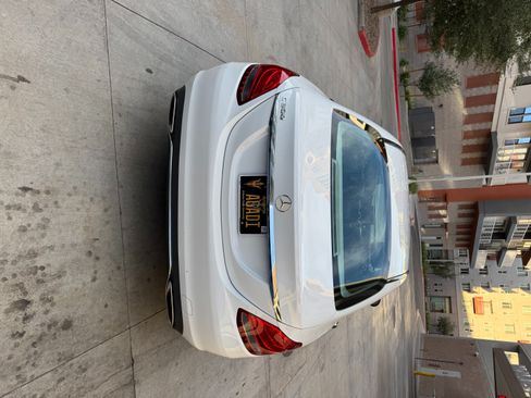 Used 2017 Mercedes-Benz C 300 Sedan image 4