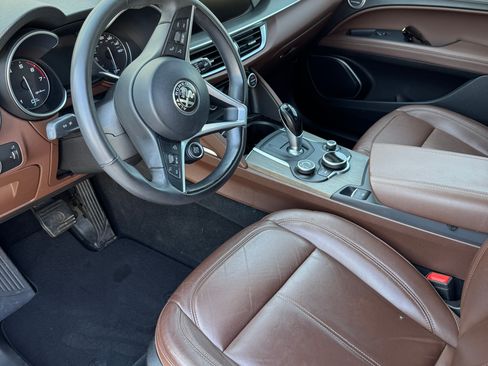 Used 2018 Alfa Romeo Stelvio Ti image 21