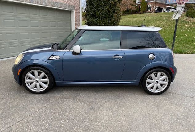 Used 2010 MINI Cooper S FWD image 2