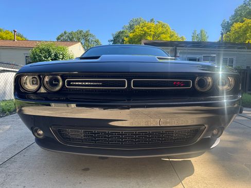 Used 2018 Dodge Challenger R/T w/ Sound Group RWD image 6