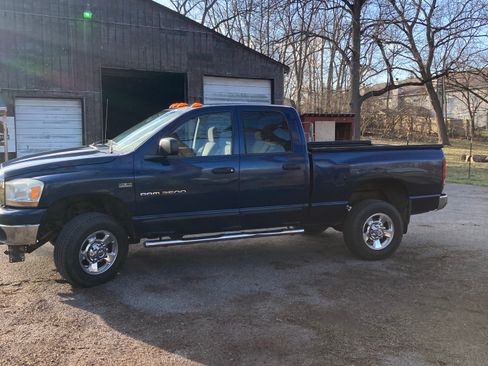 Used 2006 Dodge Ram 2500 Truck SLT image 6
