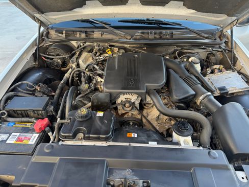 Used 2010 Mercury Grand Marquis LS image 15