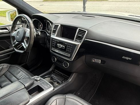 Used 2016 Mercedes-Benz GL 63 AMG 4MATIC image 10