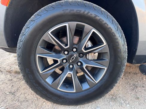 Used 2022 Chevrolet Tahoe Z71 w/ Z71 Off-Road Package image 30