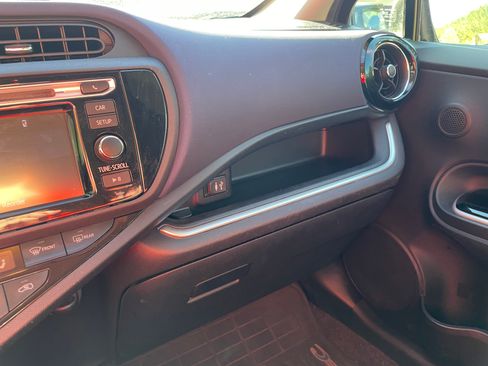 Used 2015 Toyota Prius C Two FWD image 12