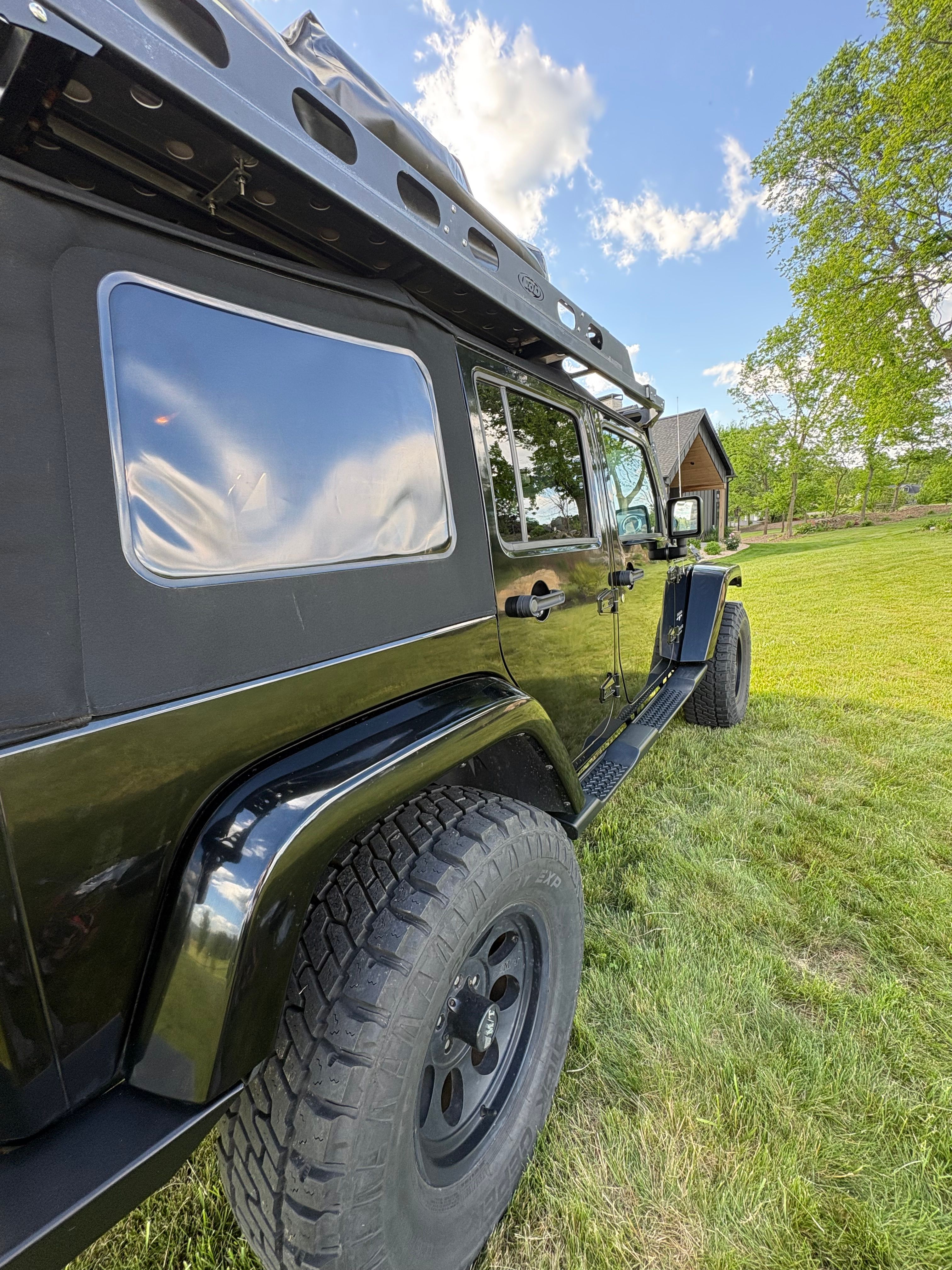Used 2016 Jeep Wrangler Unlimited Sahara w/ Max Tow Package AWD/4WD image 8