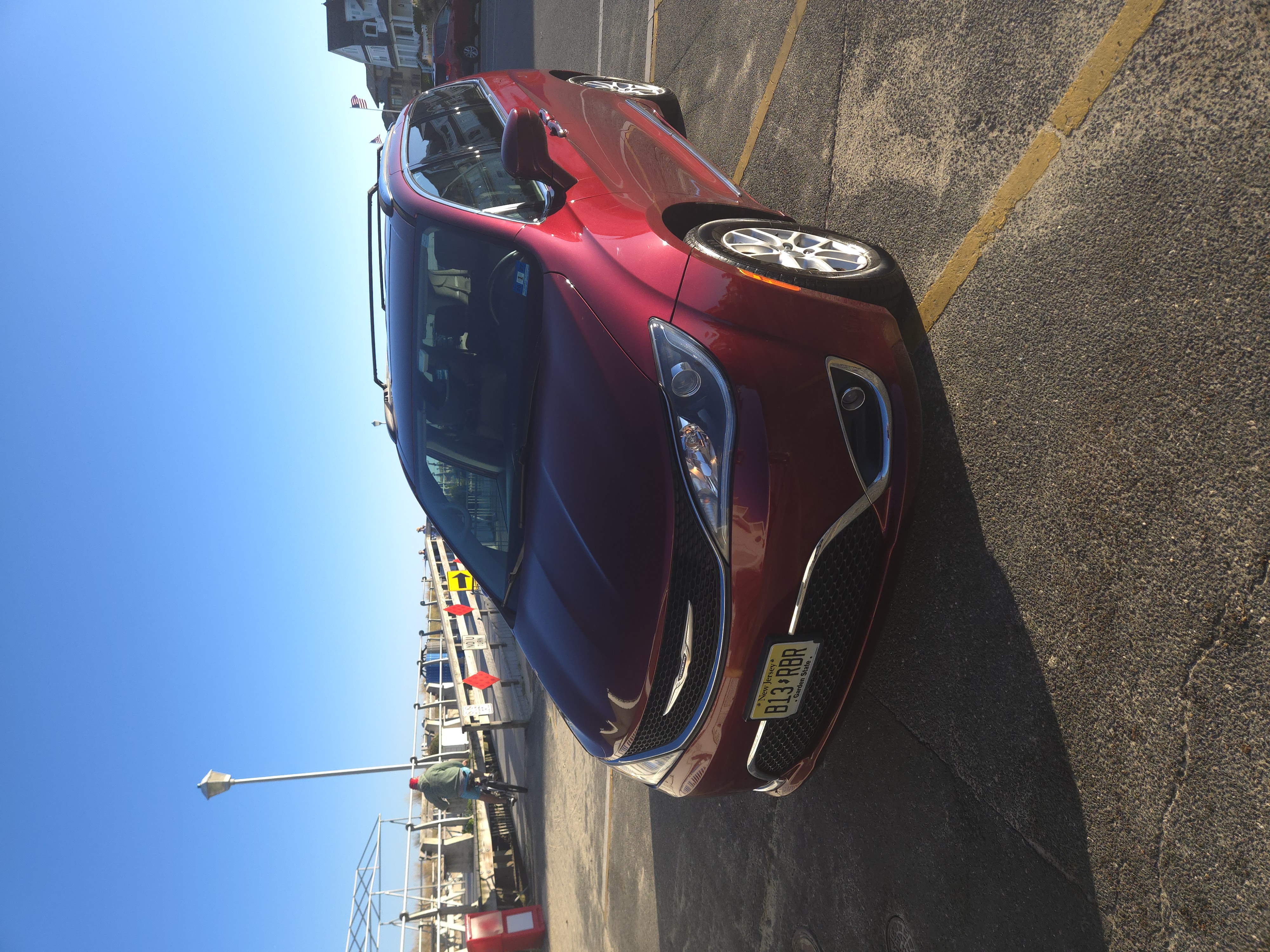 Used 2020 Chrysler Pacifica Touring-L FWD image 2