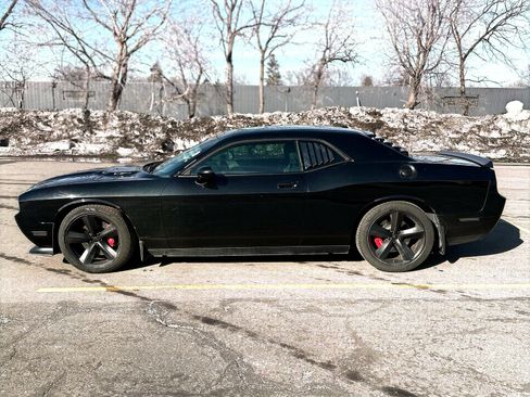 Used 2009 Dodge Challenger SRT8 w/ SRT Option Group II RWD image 6
