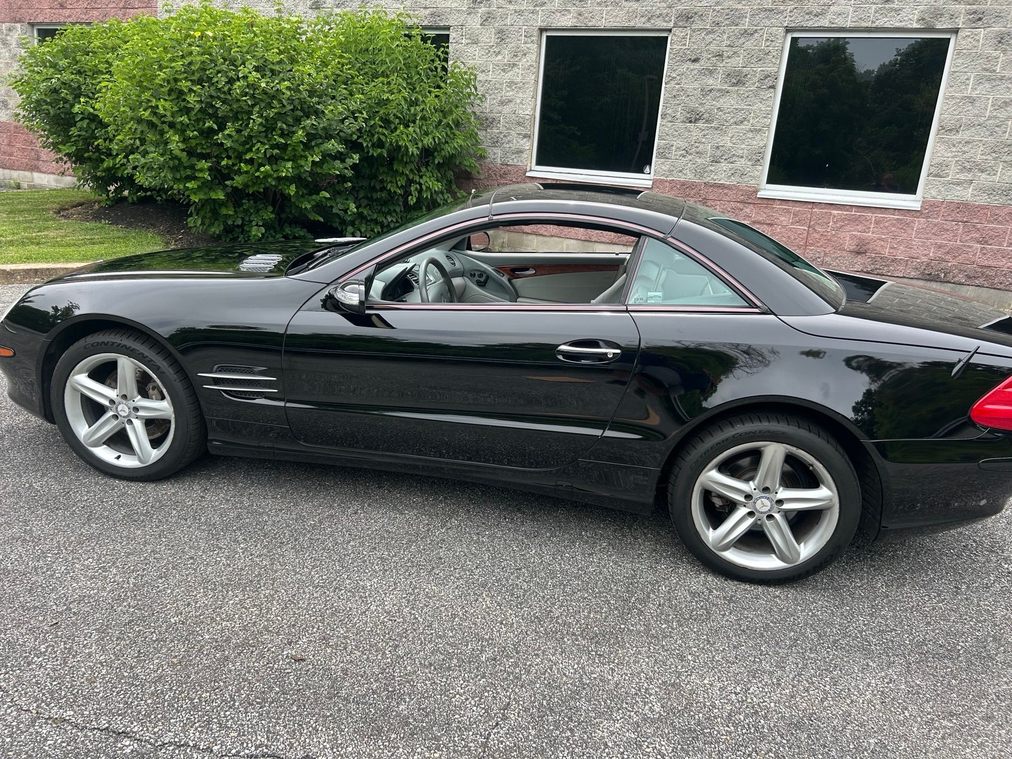 Used 2004 Mercedes-Benz SL 500 image 1