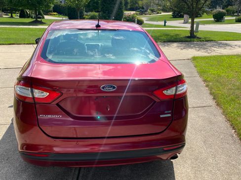 Used 2016 Ford Fusion SE image 6