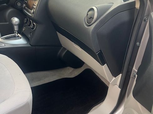 Used 2015 Nissan Rogue S w/ Convenience Package image 8