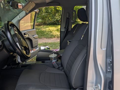 Used 2018 Nissan Frontier PRO-4X AWD/4WD image 5