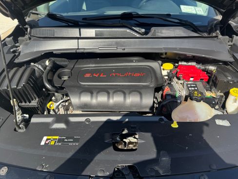 Used 2019 Jeep Compass Latitude w/ Cold Weather Group AWD/4WD image 14
