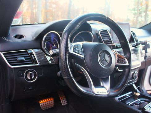 Used 2017 Mercedes-Benz GLS 63 AMG 4MATIC image 21