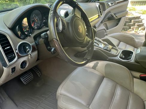 Used 2011 Porsche Cayenne S AWD/4WD image 27