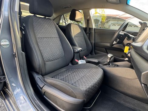 Used 2019 Kia Rio S image 10