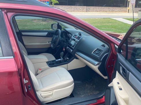 Used 2018 Subaru Outback 2.5i AWD/4WD image 9
