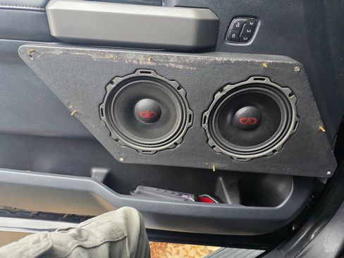 Used 2022 Ford F350 Platinum w/ Tremor Off-Road Package image 5