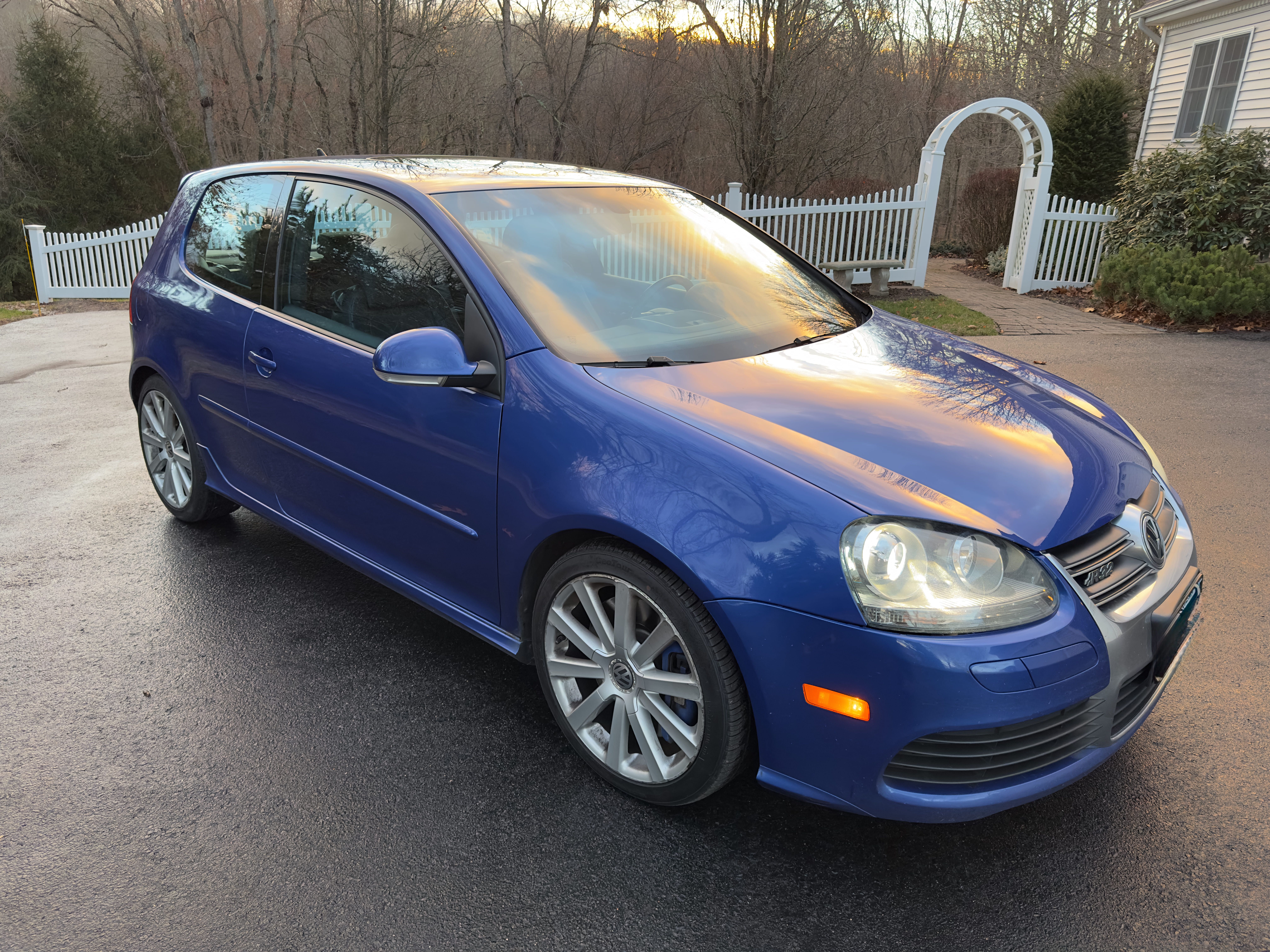 Used 2008 Volkswagen R32 AWD/4WD image 16
